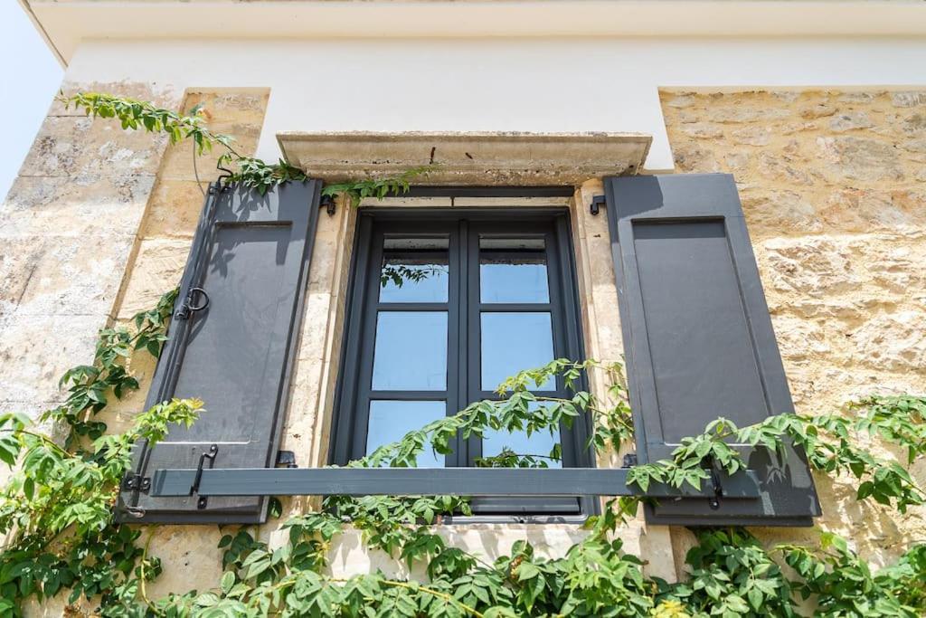 Villa Aiolia Kondoyenádha Exterior foto